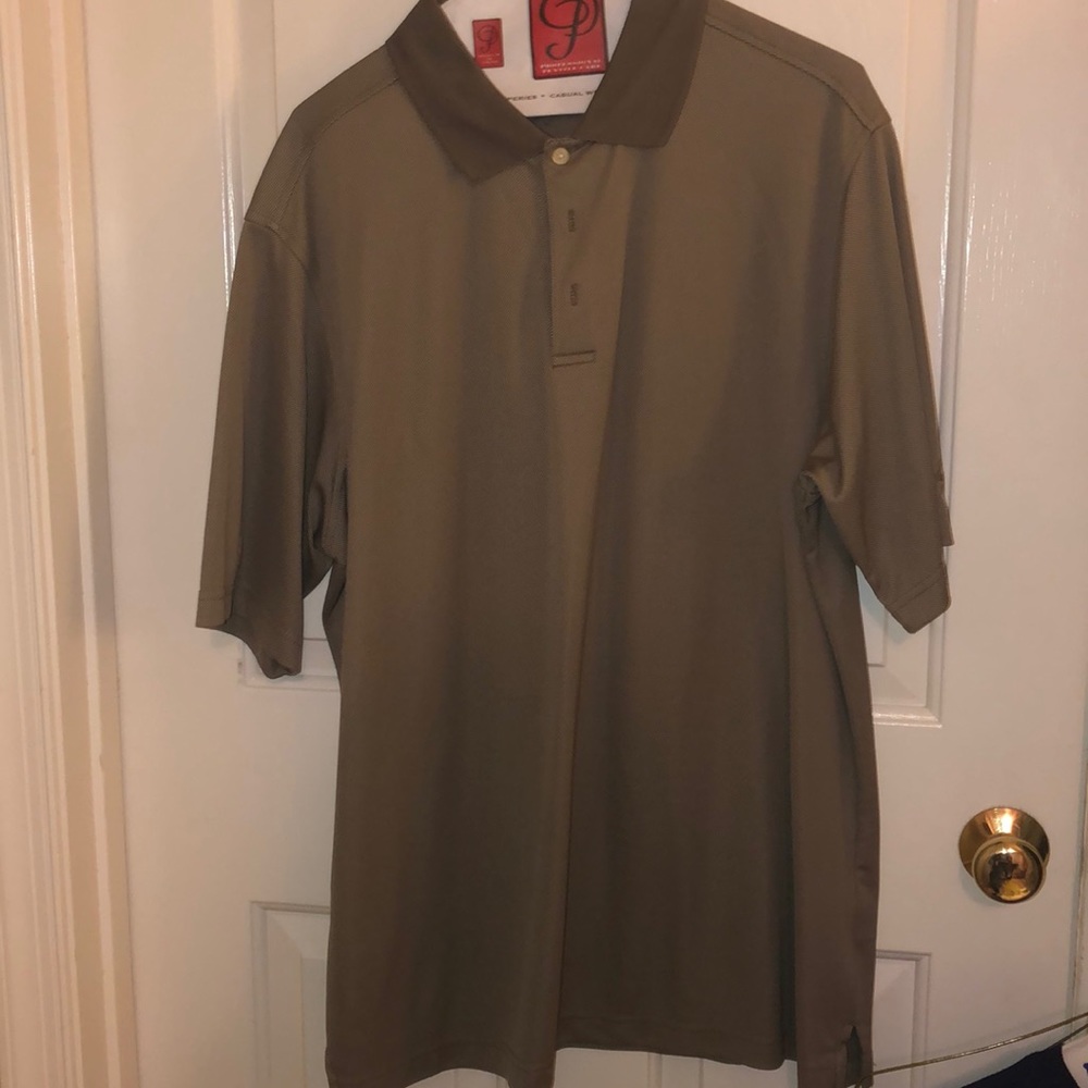 Short sleeve golf shirt